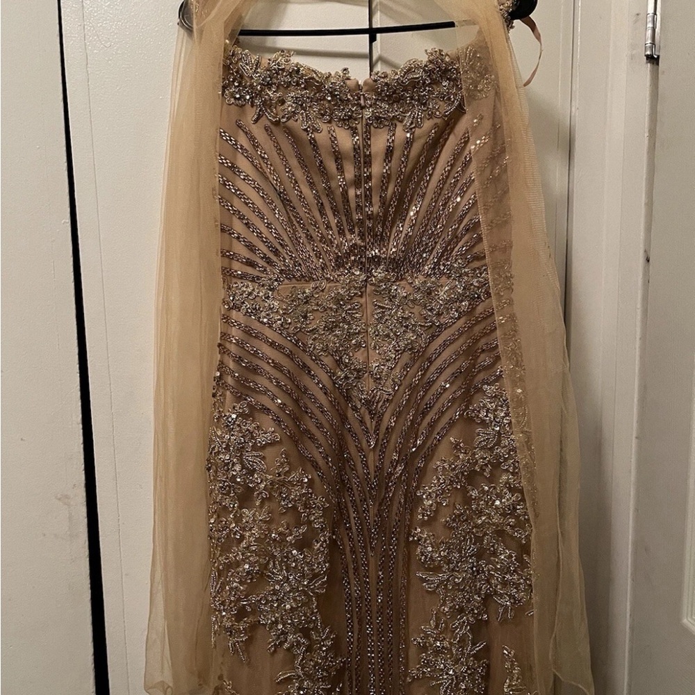 Stunning Off-Shoulder Gold Dress - Picture 4 of 7